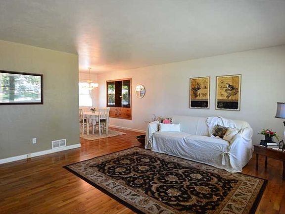 2nd image of 2222 Hewitt Dr
