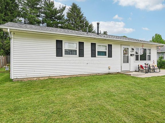 3rd image of 932 Brian Dr