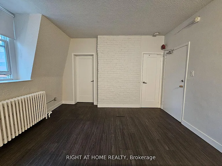 72 Wellesley St E #203 — Photo 13