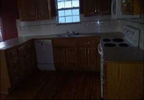 3rd image of 816 SW Country Hill Dr