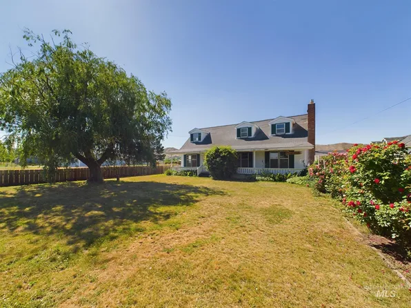647 W Sales Yard Rd, Emmett, ID 83617