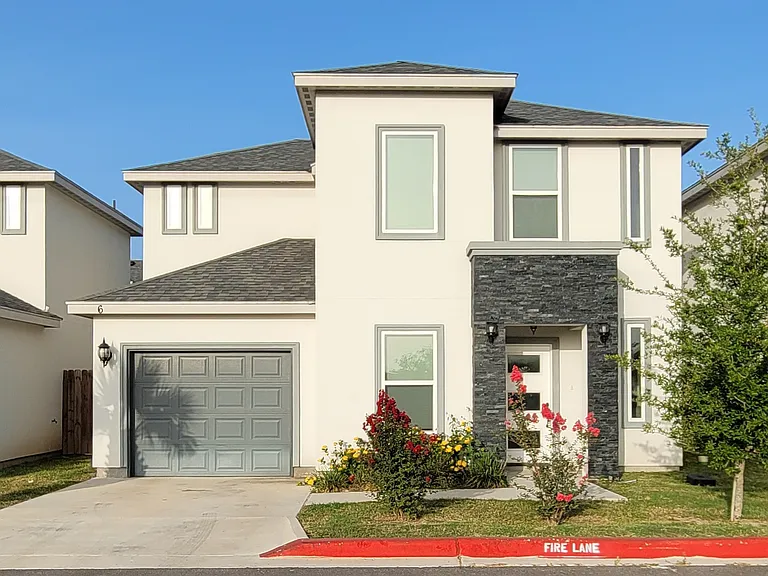 Amarville Apartments and Townhomes — Photo 30