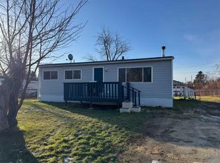 32 1st St E, Big Lakes County, AB T0G1C0