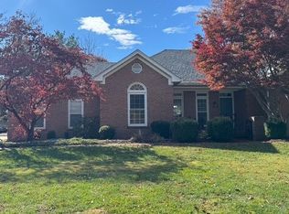 1465 Woods End Cove Ct, Bowling Green, KY 42104
