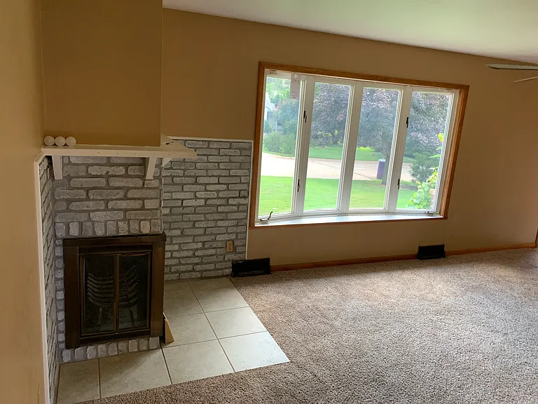 2212 Cedar Acres Dr — Photo 6