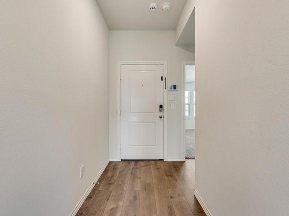 3rd image of 506 Silo Cir