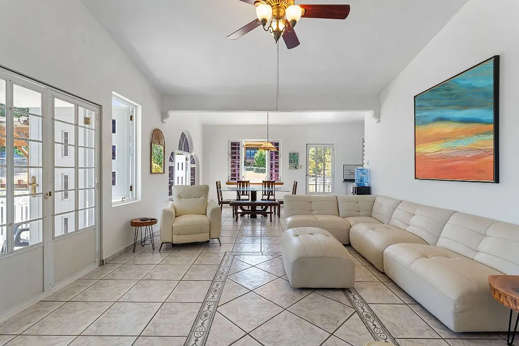 3 bed, 2.0 bath, 1100 sqft, $2,250 — Photo 4