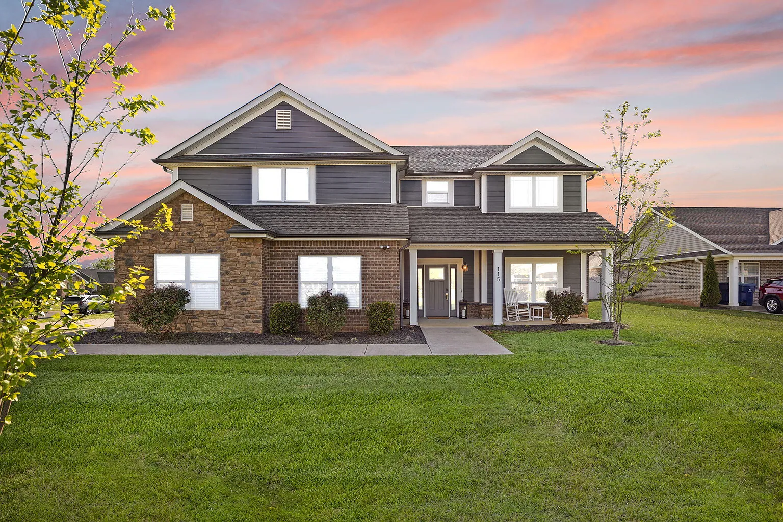115 Esplanade Dr photo 1