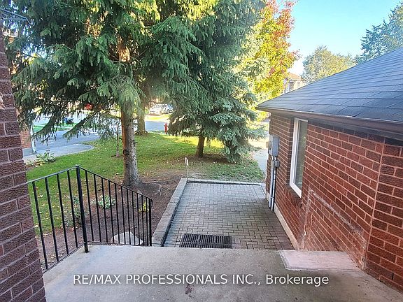 4th image of 2545 Addingham Cres