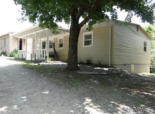 7 & 9 Red Raven Rd, Swannanoa, NC 28778