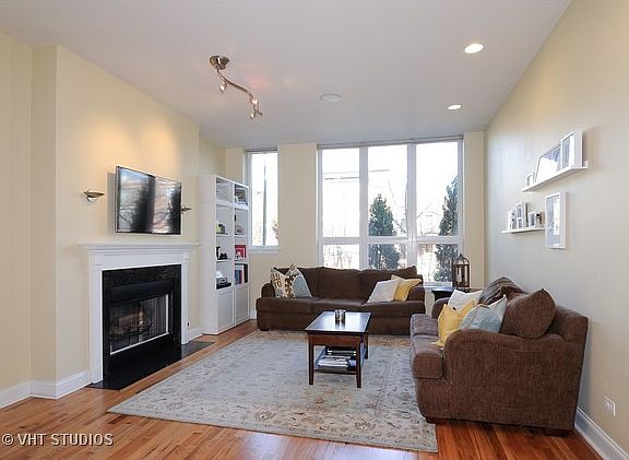2nd image of 4346 N Ashland Ave APT 2N
