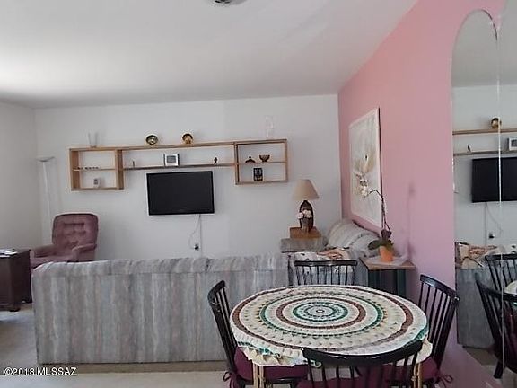 4th image of 423 N Calle De Lumbre