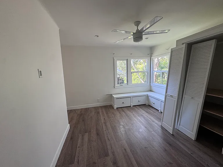 634 E Fairview Blvd — Photo 10