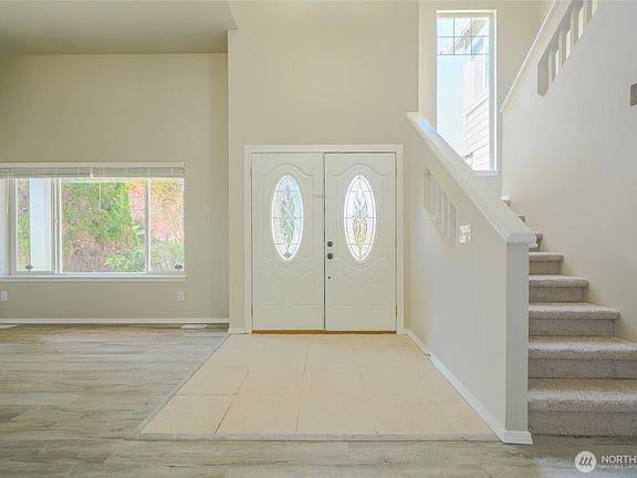 2nd image of 19500 6th Avenue S