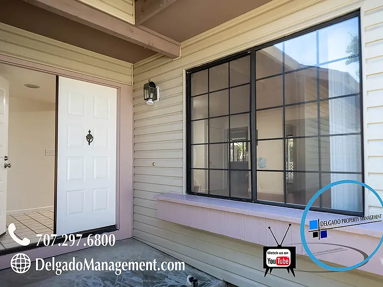 279 Flying Cloud Ct — Photo 2