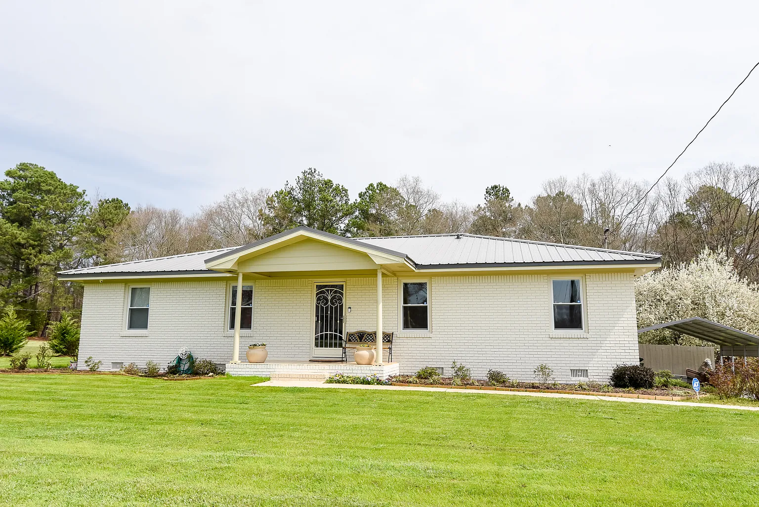 1419 Fairview Dr photo 1