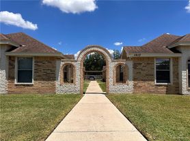 1913 W Western Dr, Edinburg, TX
