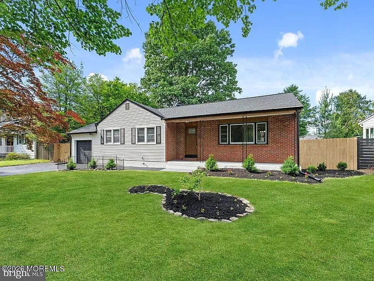 20 Rockland Rd — Photo 12