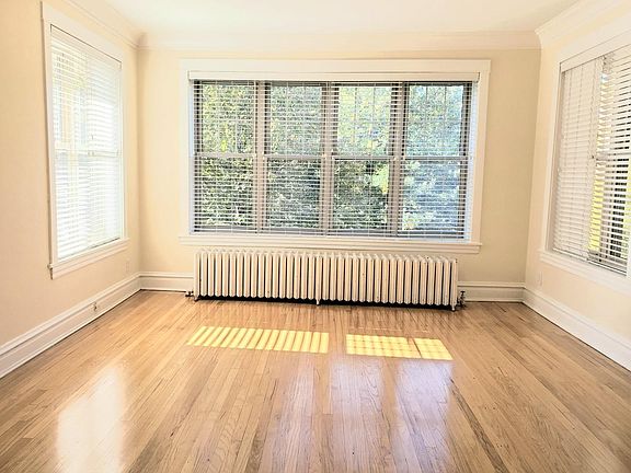 5th image of 4259 N Wolcott Ave