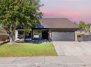 28975 Lotusgarden Dr, Santa Clarita, CA 91387