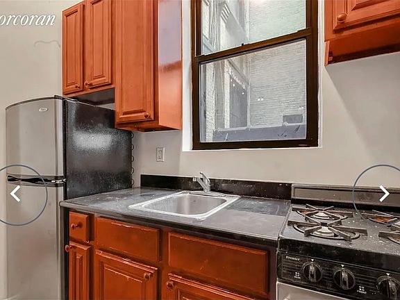 4th image of 212 W 79th St APT 1C