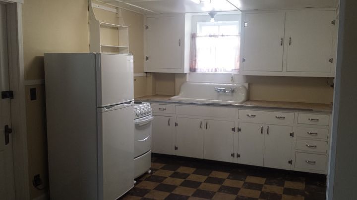 2nd image of 805 1/2 Broadwater Ave