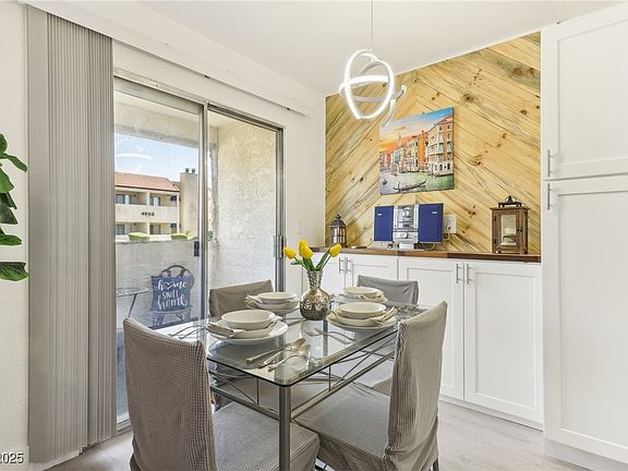 5th image of 4975 Newport Cove Dr APT B