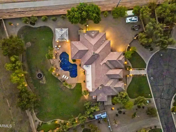 1131 E DESERT Court, Gilbert, AZ 85234