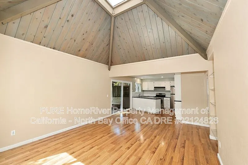 3 bed, 2.0 bath, 1159 sqft, $3,000 — Photo 4