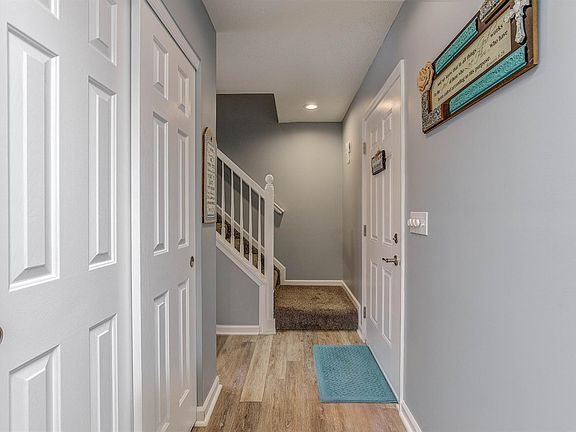 5th image of 953 Heritage Ct