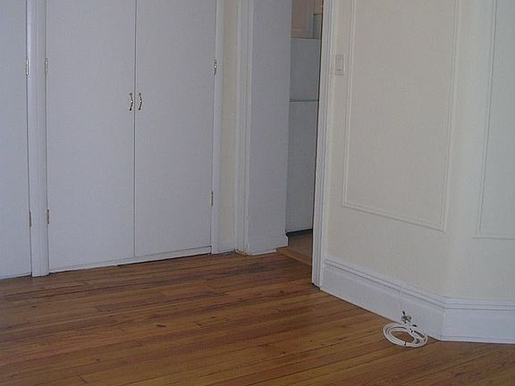 5th image of 308 E 78th St #21FN
