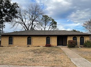 3701 W Rochelle Rd, Irving, TX 75062