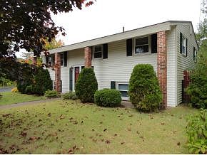 4th image of 10 Millbrook Dr