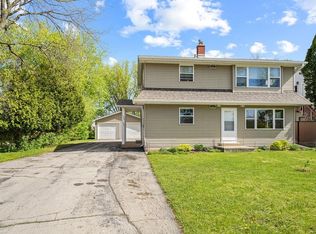 1906 W Pine St, Appleton, WI 54914