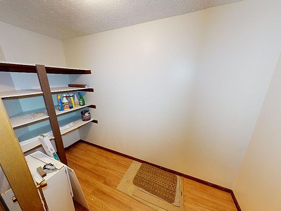 4th image of 70 Carter Cir APT 3