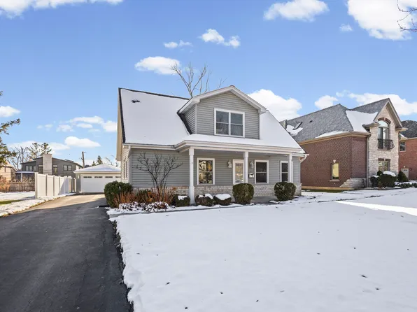 3201 Crestwood Ln, Glenview, IL 60025