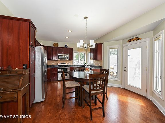 4th image of 5339 S Kensington Ave