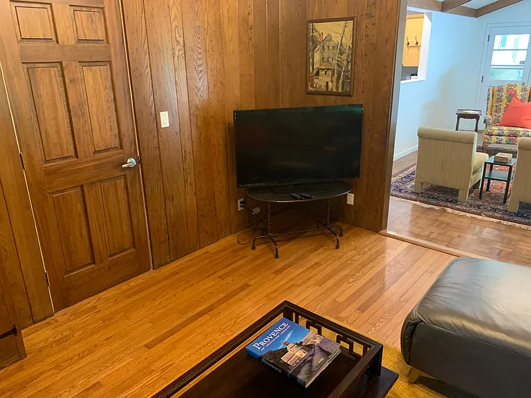 Entertainment / TV Room