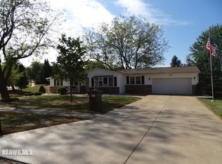 618 N Greenfield Dr, Freeport, IL 61032