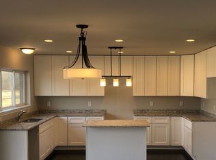 21902 Duns Scotus St, Southfield, MI 48075