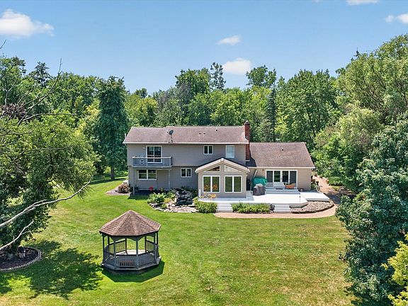 2nd image of 7186 River Rd