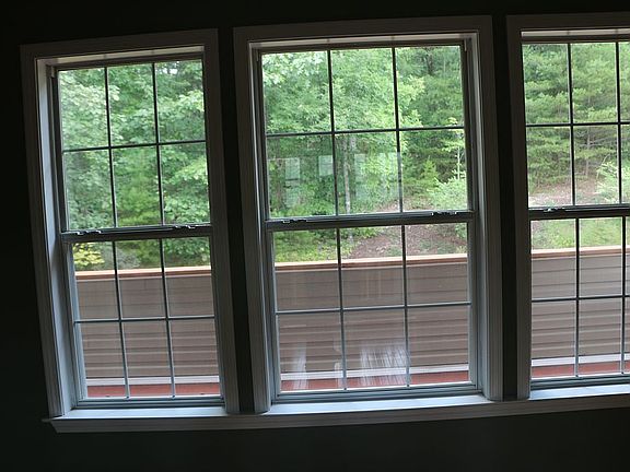 4th image of 319 Viewmont Dr