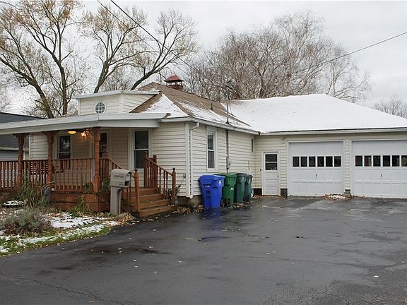 2nd image of 2670 Grace Ave