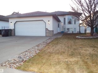 29 Meadowview Dr, Leduc, AB T9E 8E4