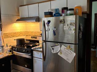 1435 W Lexington St APT 1R, Chicago, IL 60607