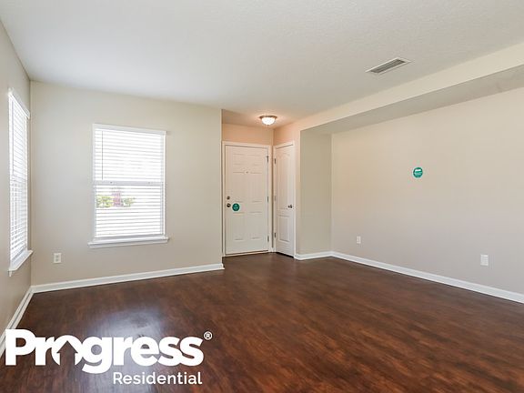 3rd image of 7422 Hawks Cliff Dr