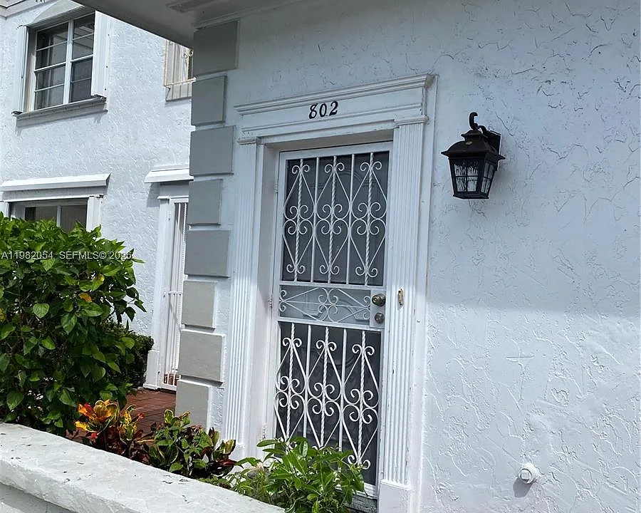 802 NE 26th Ave #802