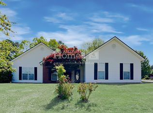 403 Jasmine Dr, Winder, GA 30680