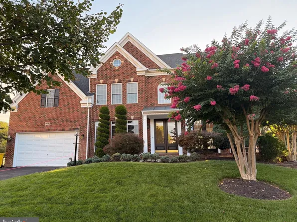 808 Colette Ct, Odenton, MD 21113
