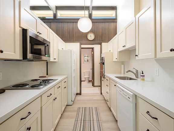 2nd image of 2641 E Saint Marys Way